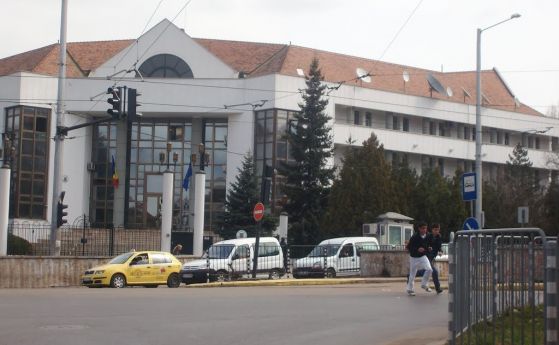 Ремонтират подлеза при Румънското посолство