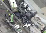 Шест жертви и десетки ранени, над 130 коли във верижна катастрофа в САЩ