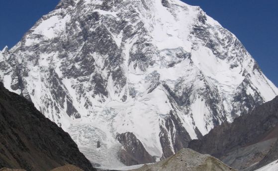 Пакистан обяви за мъртви трима алпинисти, изчезнали под К2