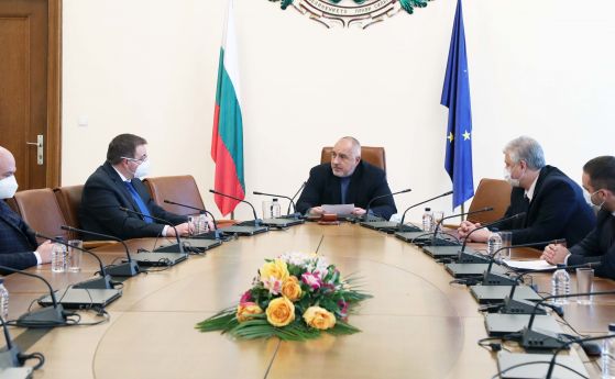 Борисов нареди: Ваксина за всеки желаещ