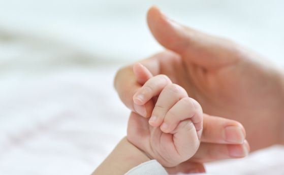 Бебе с антитела срещу COVID-19 се роди в софийска болница