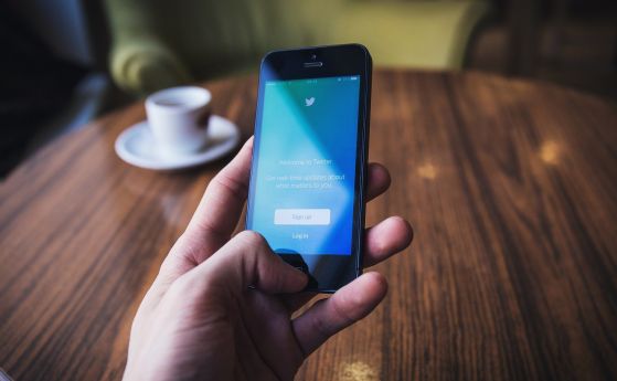 Русия забавя скоростта на Туитър заради 'нелегално' съдържание