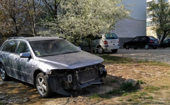 Срокът да разчистят улиците в София от изоставени коли става 1 месец