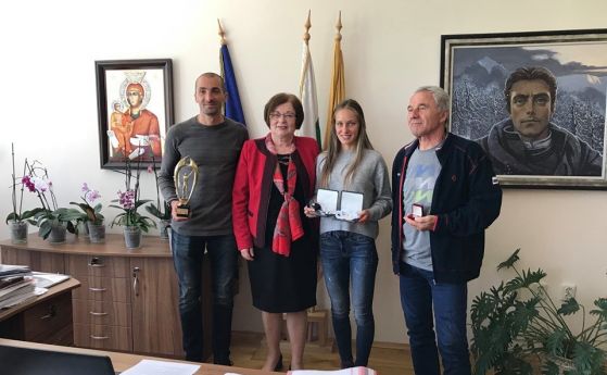 Милена Тодорова и Владимир Илиев влязоха в топ 10 в спринтовете в Йостерсунд