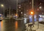Жълта светлина предупреждава кога идва трамвай на Руски паметник