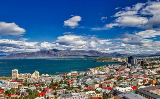 Пет дни карантина в хотел при влизане в Исландия, задължителни тестове и за децата