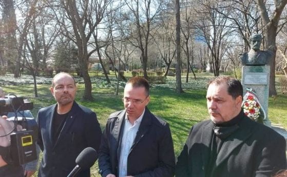 ВМРО предлага по 100 лв. допълнително за всеки българин за почивка у нас
