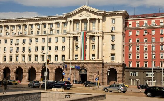 1401 ученици със стипендии за постижения на олимпиади и спортни състезания през 2021 г.