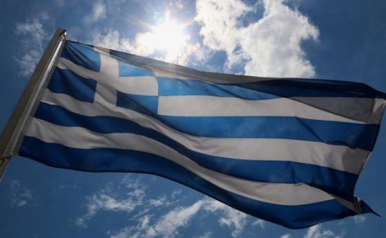 Гърция се опитва да съживи туризма с отпадане на мерки