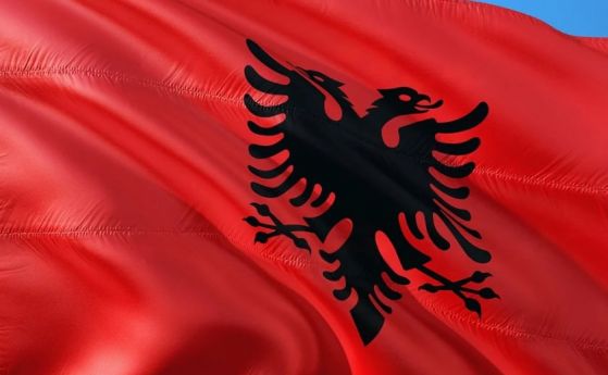 Оспорван вот за парламент в Албания, за първи път машинно гласуване в 32 секции
