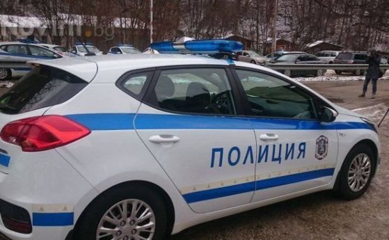 Кола се удари в дърво край Благоевград, има загинал