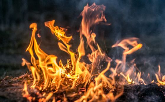 Психично болен подпали апартамент във Враца
