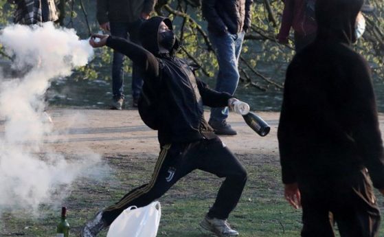 132-ма задържани след сблъсъци в парк в Брюксел