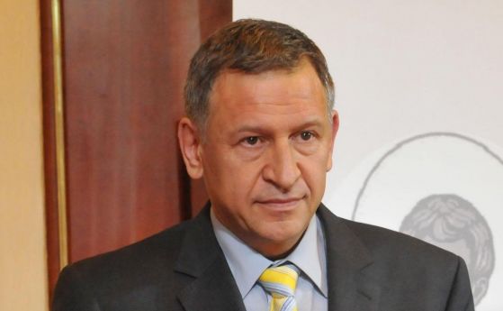 Кацаров поръча пълен анализ на действията срещу пандемията