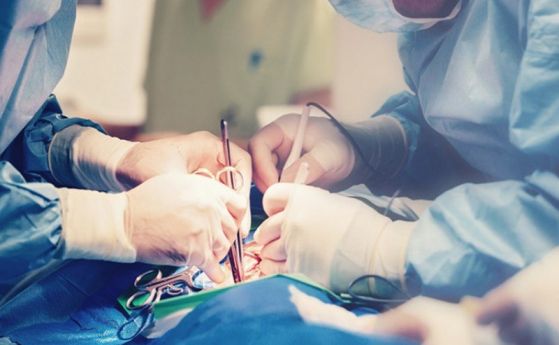 За първи път испански лекари извършиха двойна трансплантация на пациент