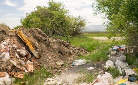 РИОСВ глоби кмета на Банкя. Излъгал, че е изчистил незаконни сметища