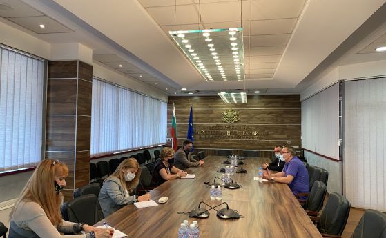 Комитова и Беличев заровиха томахавката: Вече обсъждат смяна на ръководството на Автомагистрали