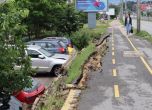 Пропаднала велоалея във Варна смачка 5 коли