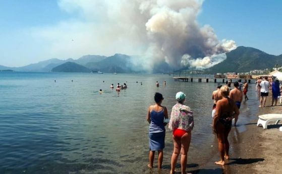 Пожар в турския курорт Мармарис отне човешки живот
