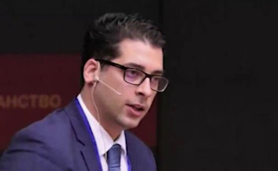 Атанас Пеканов: Парите по Плана за възстановяване не са застрашени