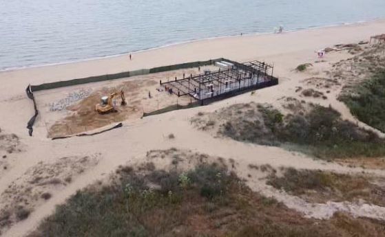 ДНСК: На плаж Смокиня се строи, главният архитект на Созопол на прокурор