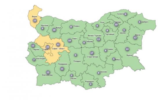 Само три области в жълто, всички останали са в зелената зона