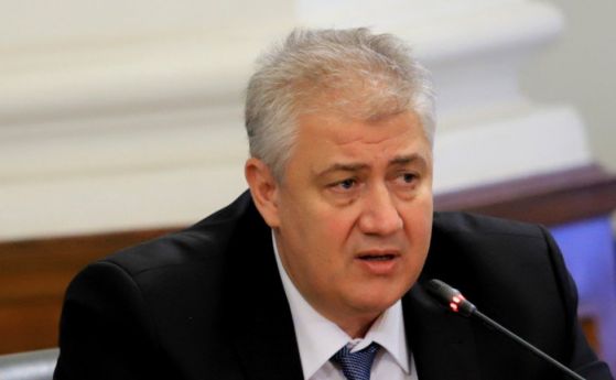 Уволненият шеф на Пирогов проф. Асен Балтов ще съди здравното министерство