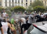 Над 160 000 души излязоха във Франция на протести срещу здравните пропуски