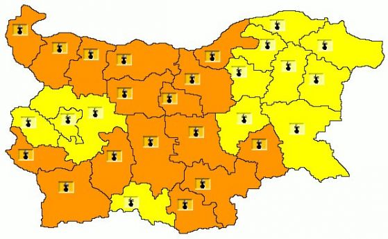 Оранжев код за опасна жега е обявен за 16 области у нас
