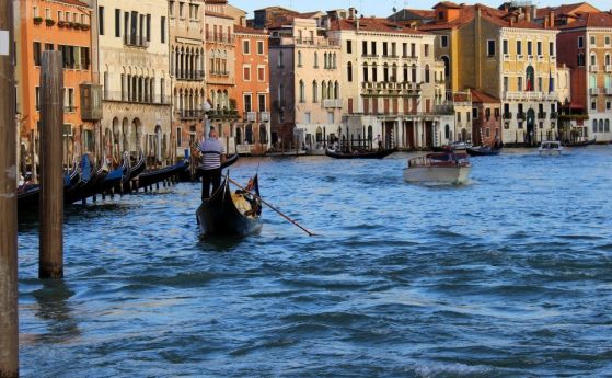 Забраниха круизните кораби в центъра на Венеция