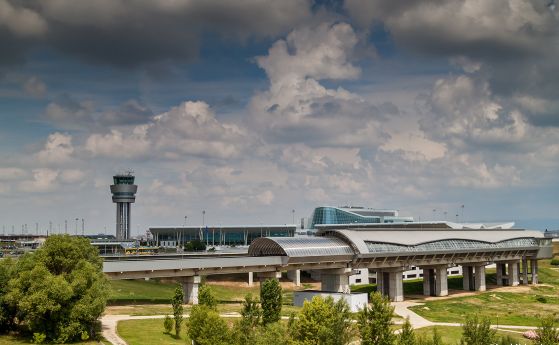 Летище София ще обслужва всички пристигащи вечерни полети само на Терминал 2