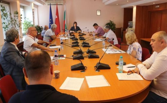 Депутатите от БСП за България няма да подкрепят правителството на ИТН, ако в него е Петър Илиев