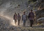 Талибаните завземат още територии край Кабул