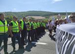 Ресторантьори блокираха Е-79, протест и в Пловдив