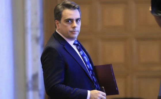 Асен Василев ще търси ''съмишленици, с които да направи нещо'', след като сдаде поста финансов министър