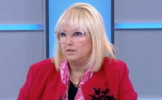 Мария Капон: Не е сериозно някой да се качва на гърба на Петър Стоянов