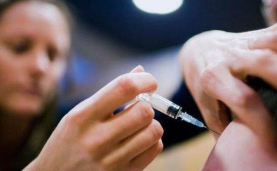 230 хил. души над 65 години ще могат да се ваксинират безплатно срещу грип