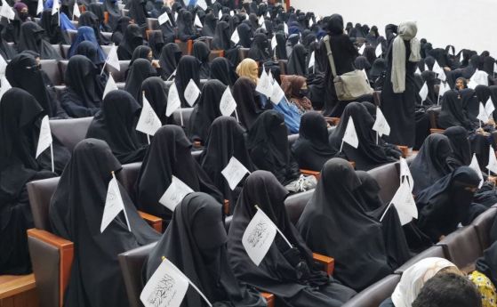 Кабулският университет се превръща в център на ислямизма
