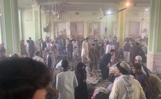 Взрив в шиитска джамия в Кандахар, загинали са поне 32 души