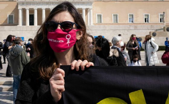 71% от гърците одобряват ограниченията за неваксинирани