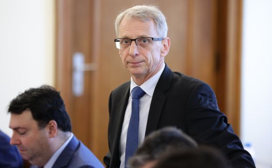 Денков: Докато не осигурим безопасност в училище, няма да върнем децата в клас