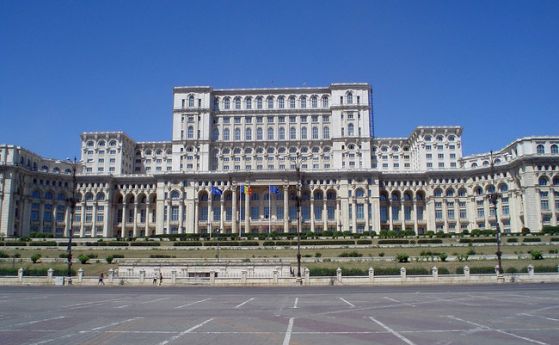 Вечерен час влиза в сила в Румъния, само ваксинирани и преболедували ще излизат нощем