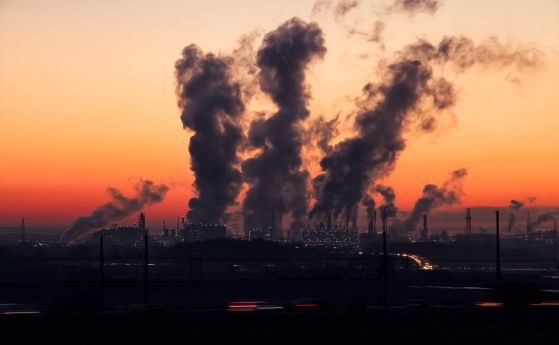 Светът е поставил нов световен рекорд по вредни емисии в атмосферата през 2020