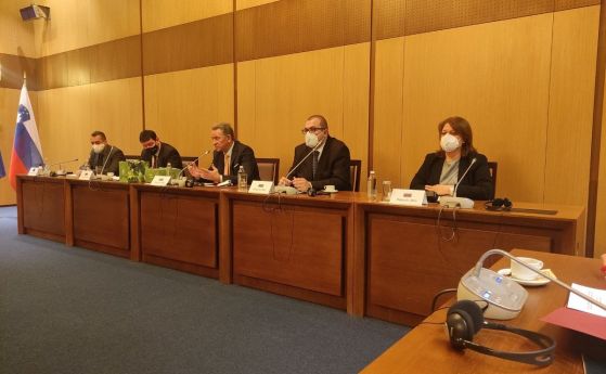 Кацаров пред посланиците на ЕС: Някои партии използват епидемията за предизборни цели