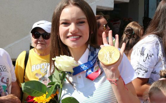 Сълзите текнаха от очите ми. Състезанията винаги са били подаръкът за нас: Лаура Траатс за контузията и Световното в Япония