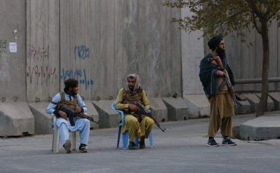 Войната между талибаните и Ислямска държава излиза извън Афганистан