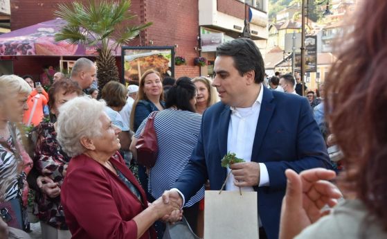 Асен Василев пред OFFNews: Разкритията за милионите в торбите са благодарение на проверките, които започнахме