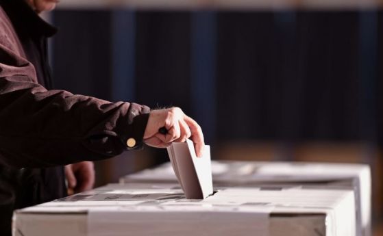 Засякоха 10 нарушения с фалшиви заявления за гласуване в подвижни избирателни секции в Смолянско