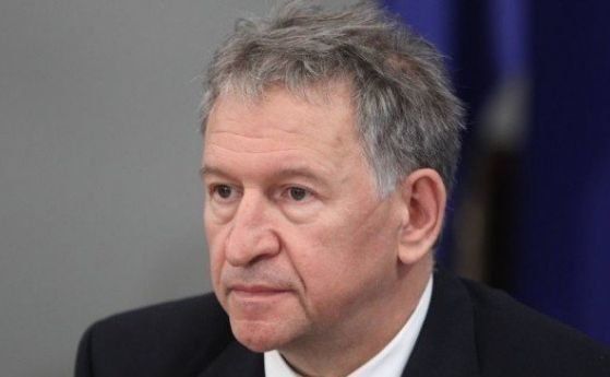 Кацаров: На МОН са предоставени 1,5 млн. теста, още 600 хиляди ще бъдат получени до петък