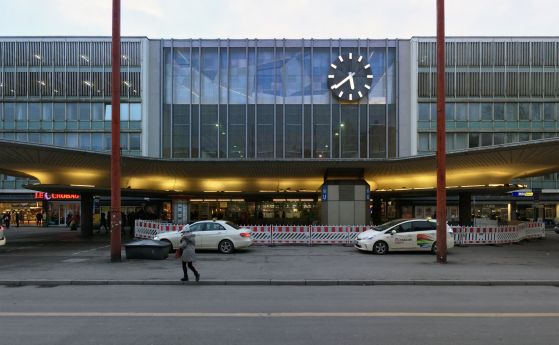 Взрив спря движението на влаковете до гарата в Мюнхен, трима са ранени